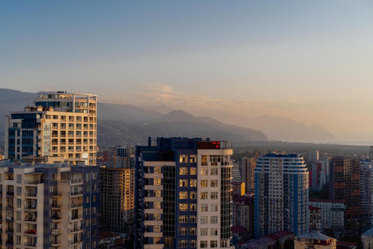 Grand City Real Estate Lejlighed Batumi Eksteriør billede