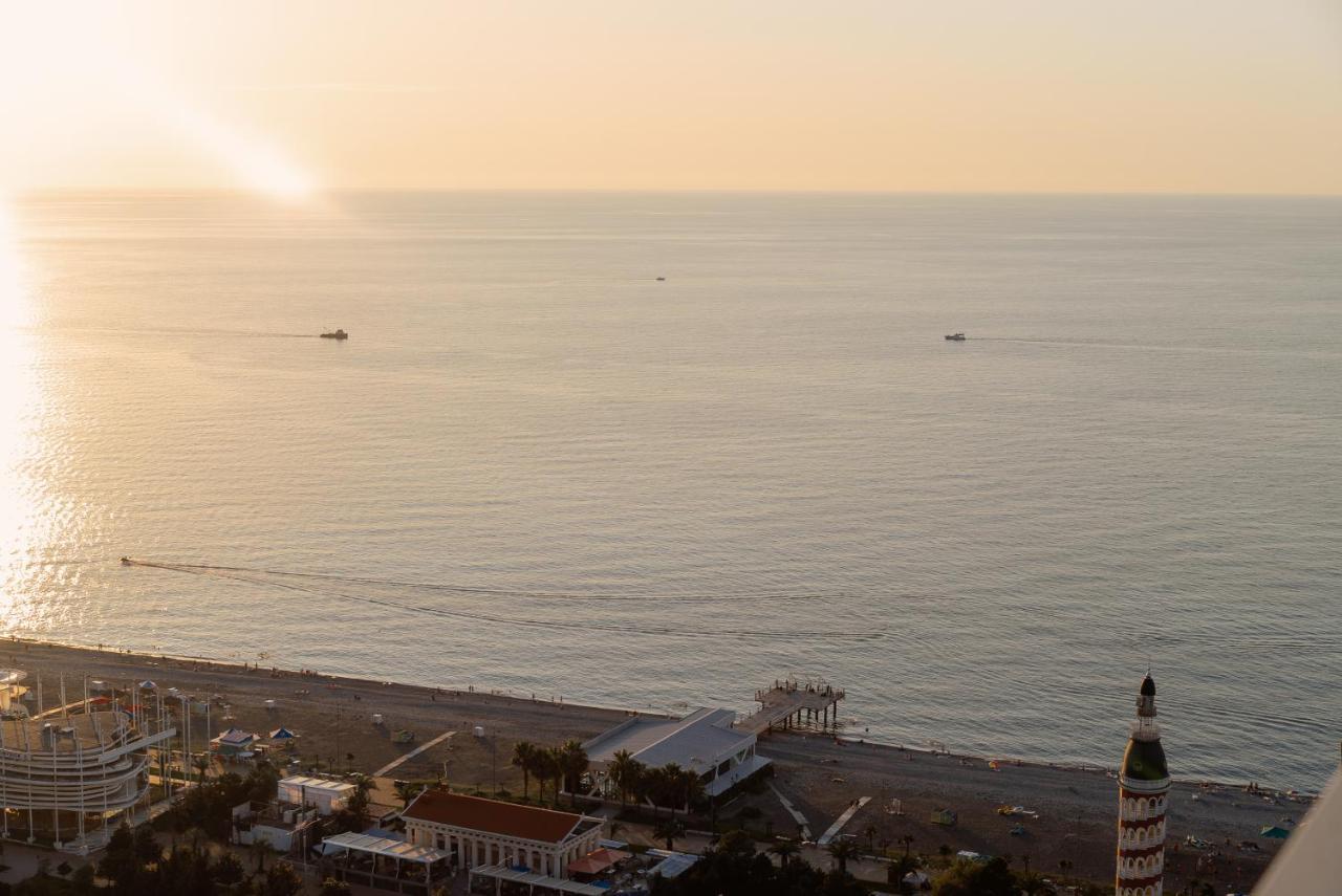Grand City Real Estate Lejlighed Batumi Eksteriør billede